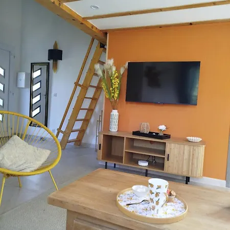 Apartman Cozy, Bright, Air-conditioned 2-room With Mezzanine & Terrace