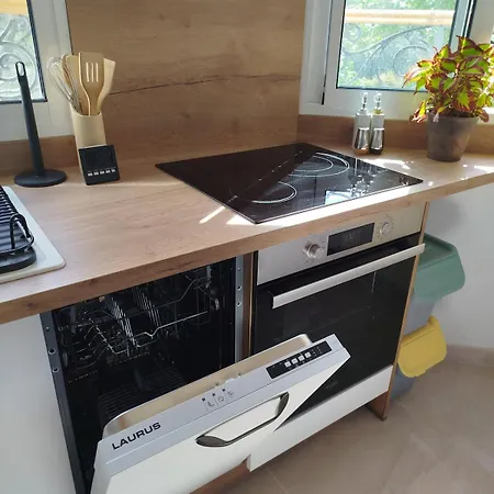Cozy, Bright, Air-conditioned 2-room With Mezzanine & Terrace Fréjus