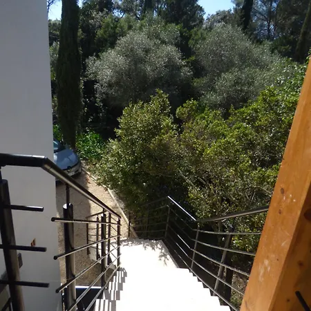 Cozy, Bright, Air-conditioned 2-room With Mezzanine & Terrace דירה Fréjus