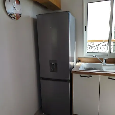 Cozy, Bright, Air-conditioned 2-room With Mezzanine & Terrace דירה Fréjus