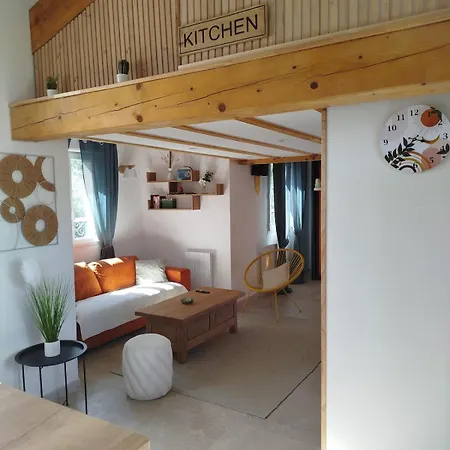 Cozy, Bright, Air-conditioned 2-room With Mezzanine & Terrace Appartement *