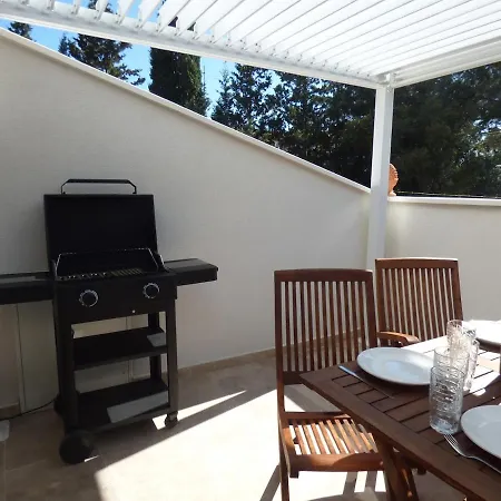 Cozy, Bright, Air-conditioned 2-room With Mezzanine & Terrace Apartman Fréjus