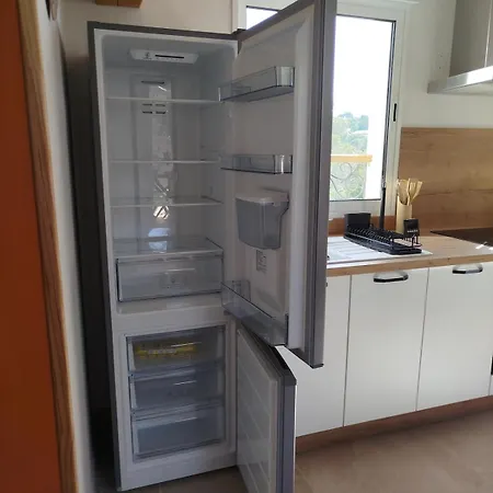 شقة Cozy, Bright, Air-conditioned 2-room With Mezzanine & Terrace *