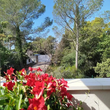 Cozy, Bright, Air-conditioned 2-room With Mezzanine & Terrace * Fréjus